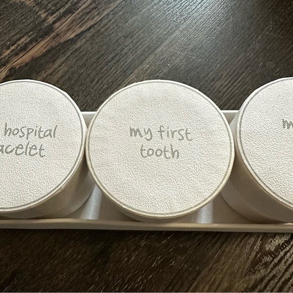 Adorable Baby Keepsake Round Boxes Set of 3 - New - Picture 6 of 7